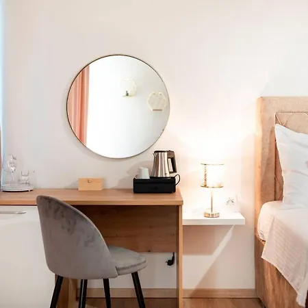 And Ribarska Srica Apartment *