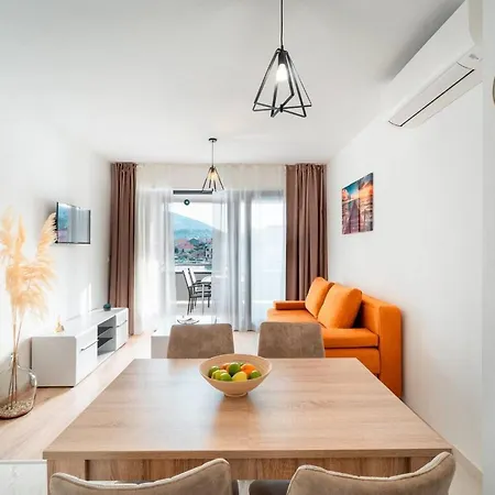 And Ribarska Srica *