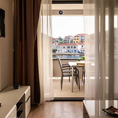 Apartment And Ribarska Srica