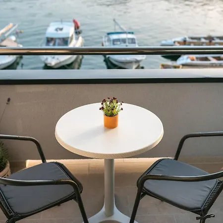 And Ribarska Srica Apartment