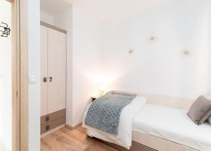 And Ribarska Srica * Vela Luka