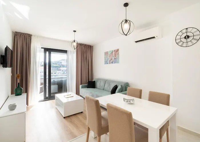 And Ribarska Srica * Vela Luka