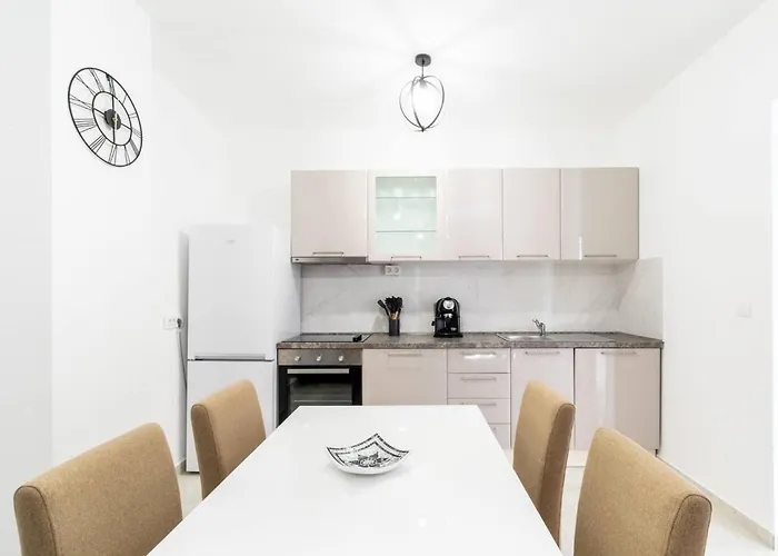 And Ribarska Srica Apartamento