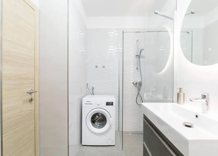 And Ribarska Srica *