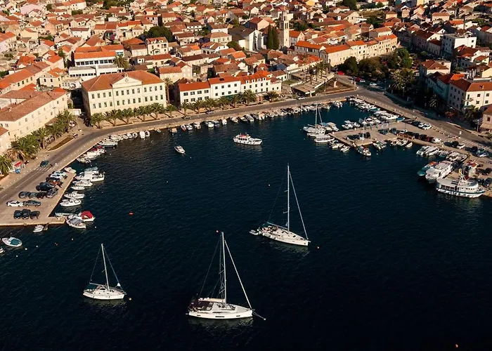 And Ribarska Srica Apartamento *